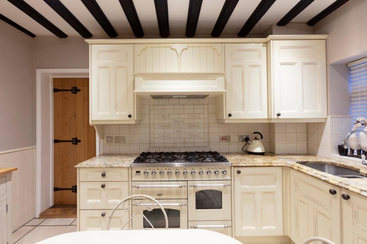 Luxury Eton House, 5 Minute Walk To Windsor Castle Villa Exterior photo